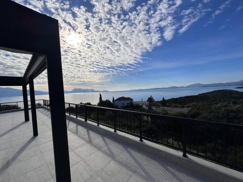 Aktio-Vonitsa Villa | Amazing Villa By The Sea