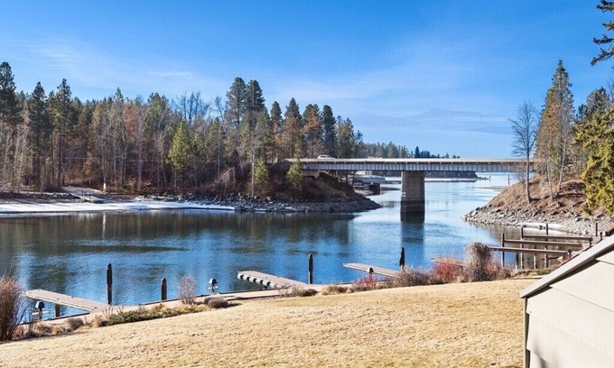Bigfork Condo | Amazing WATERFRONT GETAWAY with Views of Gorgeous Flathead Lake