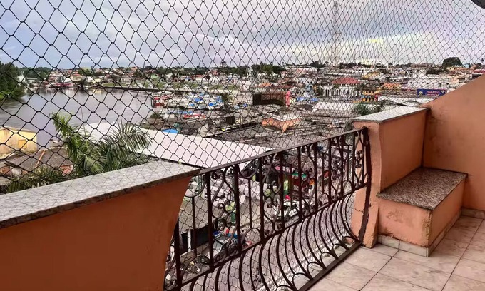Braganca Apartment | Amazon Estuary Breeze Apartment