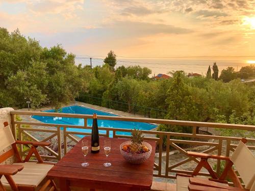 Paradhisos Villa | Ambelos Village Seaview and Pool Villas