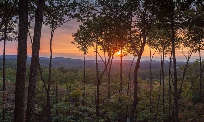 Talking Rock Cabin | Amber Sunsets dazzles with panoramic views, hot tub luxury, a custom firepit, screened porch, pool table, and pet-friendly hospitality!