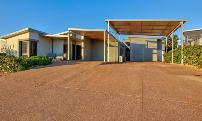 Exmouth House | Amberjack is an outdoor lovers delight.