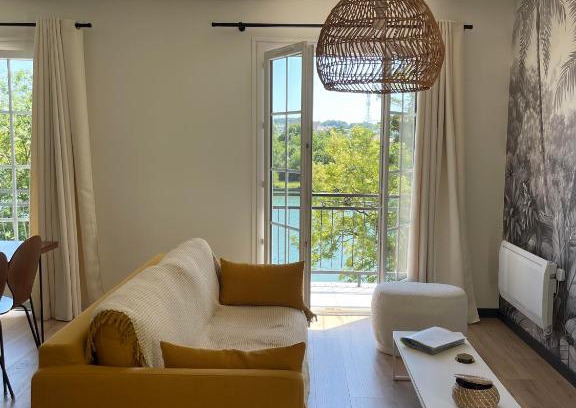 Thomery Apartment | Ambiance Seine, Appartement lumineux en bordure de Seine - Chouette