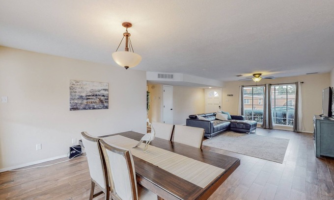Northeast Heights House | Amelia Spacious Family Home, I-40 and Tramway