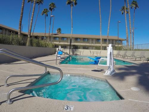 Blythe Hotel | Americas Best Value Inn Blythe CA