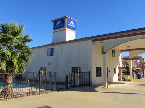 Hempstead Hotel | Americas Best Value Inn & Suites Hempstead