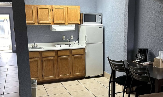 Groves Hotel | Americas Best Value Inn & Suites Groves Port Arthur