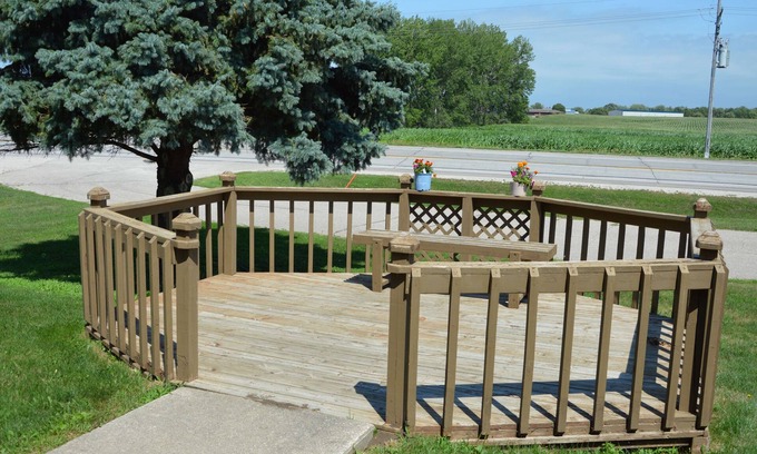 Emmetsburg Hotel | Americas Best Value Inn Suburban Motel