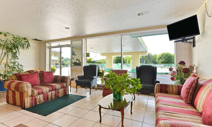 South Boston Hotel | Americas Best Value Inn & Suites South Boston