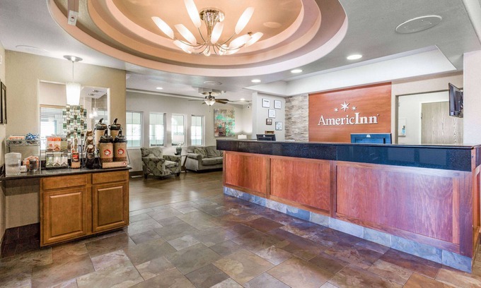 Greater South Side Hotel | AmericInn by Wyndham Des Moines Airport
