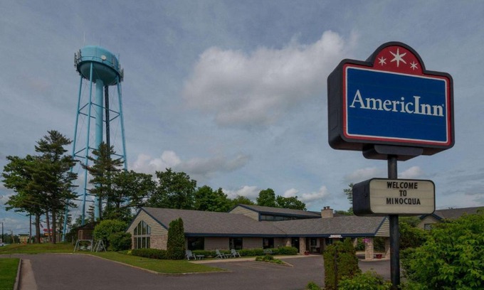 Minocqua Hotel | AmericInn by Wyndham Minocqua