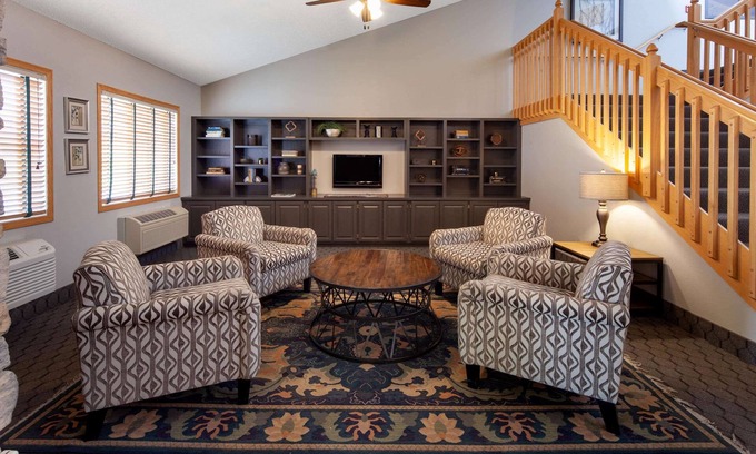 Northfield Hotel | AmericInn by Wyndham Northfield