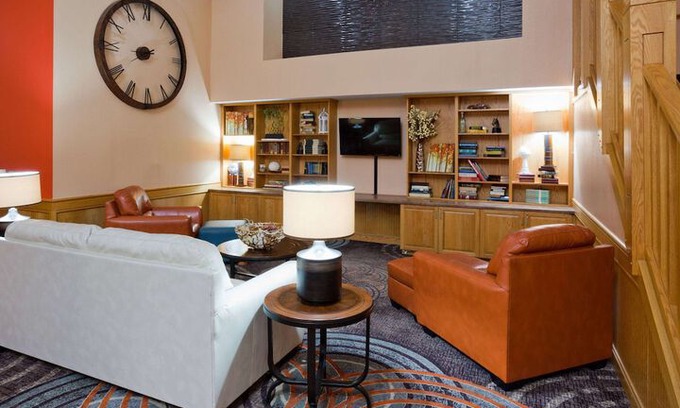 Shakopee Hotel | AmericInn by Wyndham Shakopee Near Canterbury Park