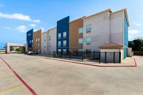 New Braunfels Hotel | AmericInn by Wyndham New Braunfels