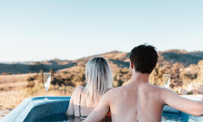 Grattai Cabin | Amethyst - 1 Bed with Hot Tub - Kundalini Lodge