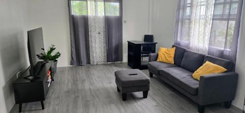 St. George's Apartment | Amiah's Residence - Spacious two bedroom apartment in St George