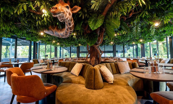 L'Isle-Adam Hotel | Amicitia