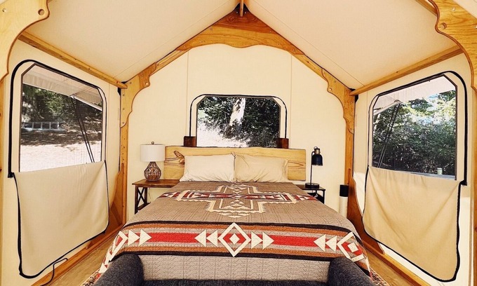 McMinnville RV Rental | Amico Farm cozy wine country all weather Vista Tent with stunning views