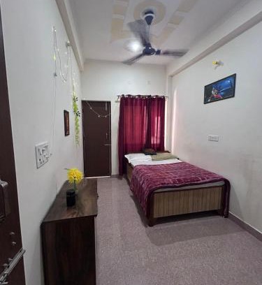 Tapovan House | Amigos Homestay 4