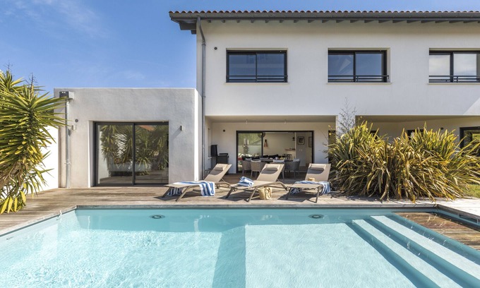 Biarritz Villa | Amore - High standing contemporay villa