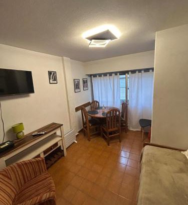 Pinamar Apartment | Amplio monoambiente subdividido zona centro