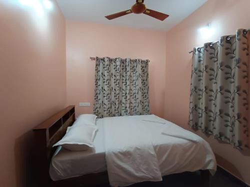 Honavar House | Amruth Homestay Honavar room 4