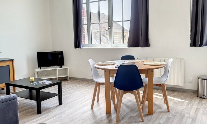 Ault Apartment | AMX3 - L'horizon, des vues, de l'espace et du bien être.