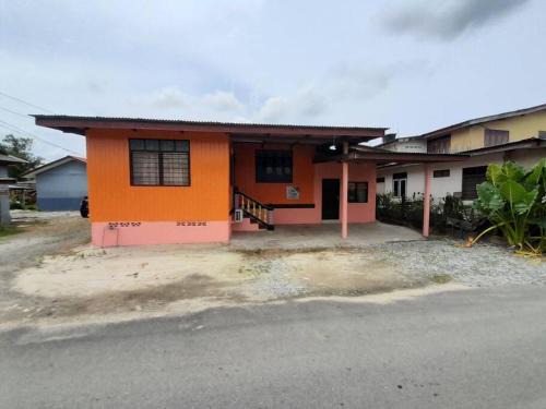 Kampung Kepong House | AMZ WOODHOMESTAY AT GONG KIAT, KUALA TERENGGANU
