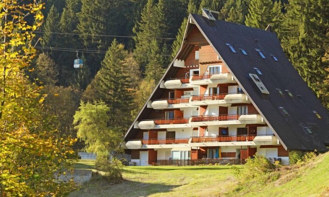 Alpe des Chaux Apartment | Anémone 2/16 by Interhome