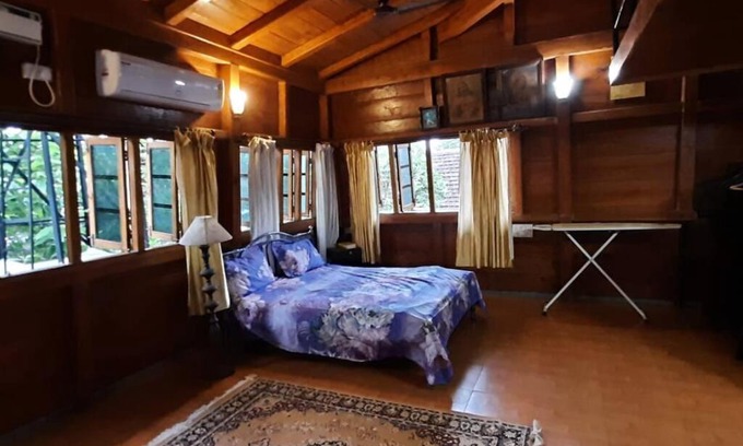 Carmona Apartment | An adorable, spacious, quiet and comfy WFH space
