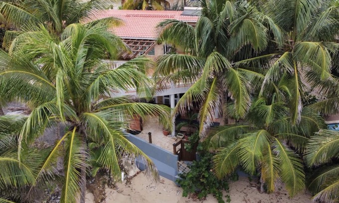 Puntas Villa | AN ECO-FRIENDLY BEACH VILLA - AT SANDY BEACH