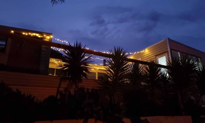 Loch Sport House | An entertainer's paradise featuring deck and bar. Relaxed Home, Amazing Views.n