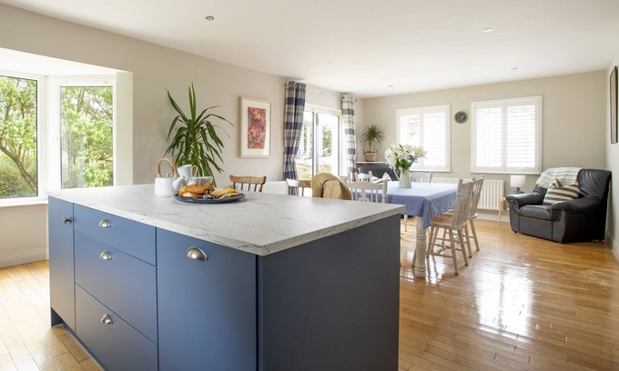 Dingle House | An Serrach 3 bedroom home VRBO