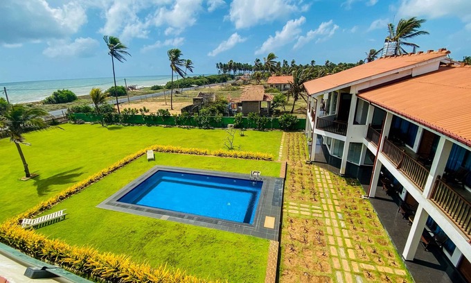 Iranawila Hotel | An unique hotel by the Indian Ocean!