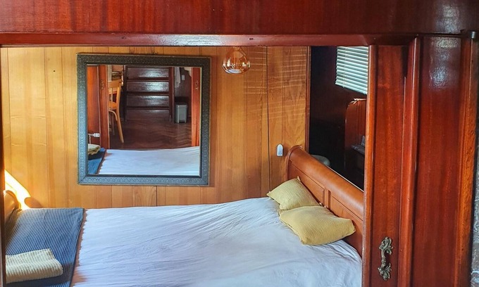 Bois Blancs Boat Rental | An unusual night on a Barge