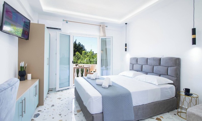Notos House | Anais Luxury Living Grey&Pink