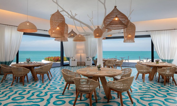 Ghantoot Resort | Anantara Santorini Abu Dhabi Retreat - Adults Only
