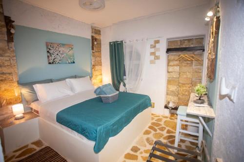 Messonghi Apartment | Anatoli Studios in front of the beach