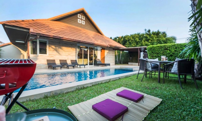 Nong Prue House | AnB Poolvilla Large Modern 3BR Jomtien for 10pax
