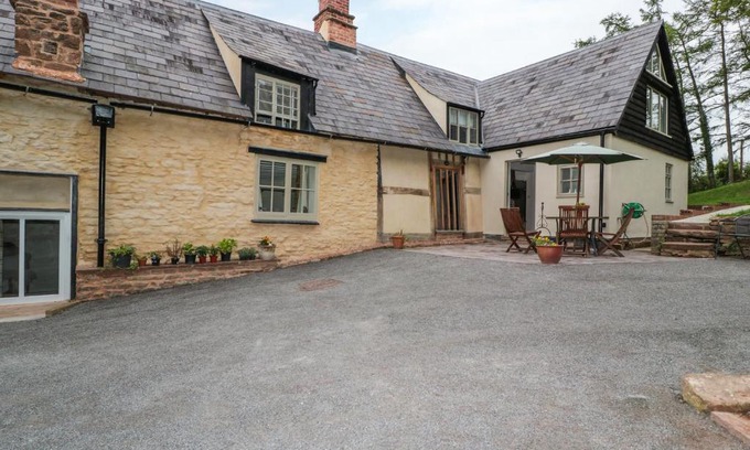 Ross-on-Wye House | Anchor & Can
