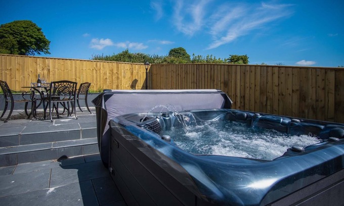 Narberth Cottage | Anchor Well - 2 Bedroom Cottage - Ludchurch