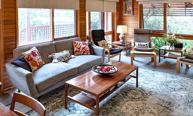 Ventnor Cottage | Anchorage Cottage @ Ventnor: (pet friendly) + WiFi and now with linen included!