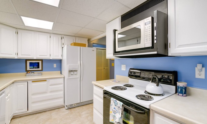 Turnagain Apartment | Anchorage Vacation Rental Near Coastal Trail!