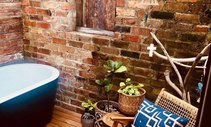 Currarong House | ANCHORED CURRARONG. Bespoke Coastal Boho Luxe catering to families. Pet friendly