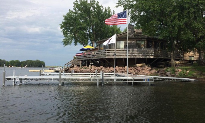Aberdeen Resort | Anchors Away Lodge