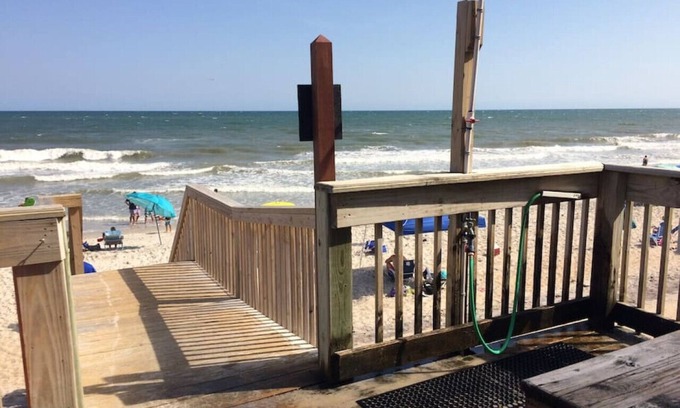 Sneads Ferry Condo | ‘Anchors Aweigh’ North Topsail BEACHFRONT Condo