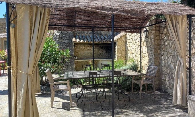 Mirabel-aux-Baronnies House | Ancien mas Provençal : La Sarrasine