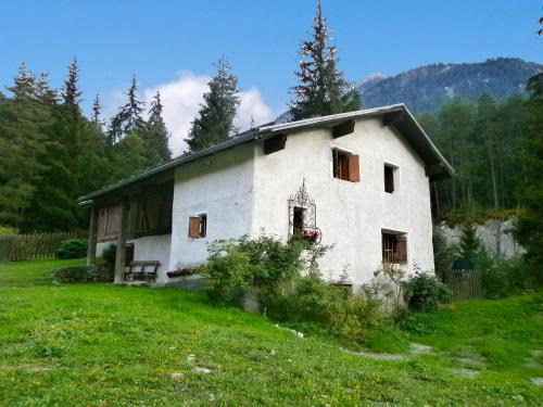 Sent House | Ancient Engadine Mill