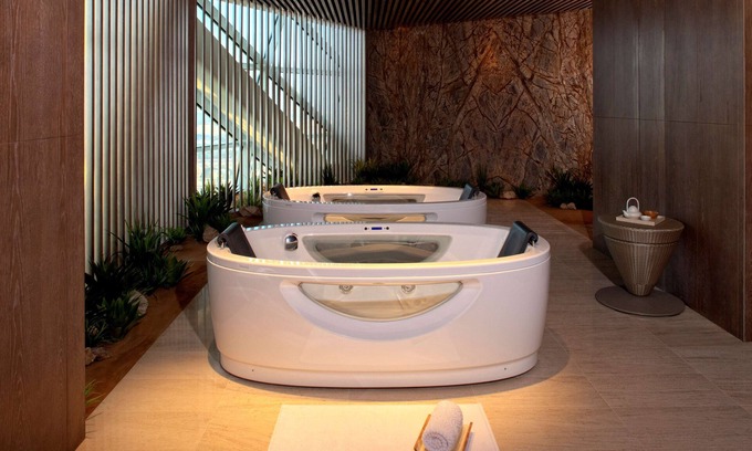 Capital Centre Hotel | ANDAZ CAPITAL GATE ABU DHABI, BY HYATT