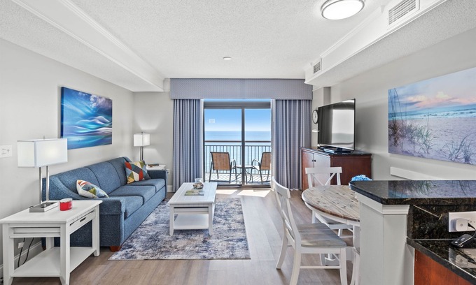 Myrtle Beach Condo | Anderson 1708 Oceanfront w/Indoor & Outdoor Pools